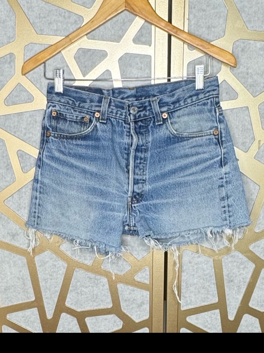 Levi’s 501 Style Vintage Denim Cutoff Shorts Distressed Raw Hem Blue Size 30 - Picture 2 of 9